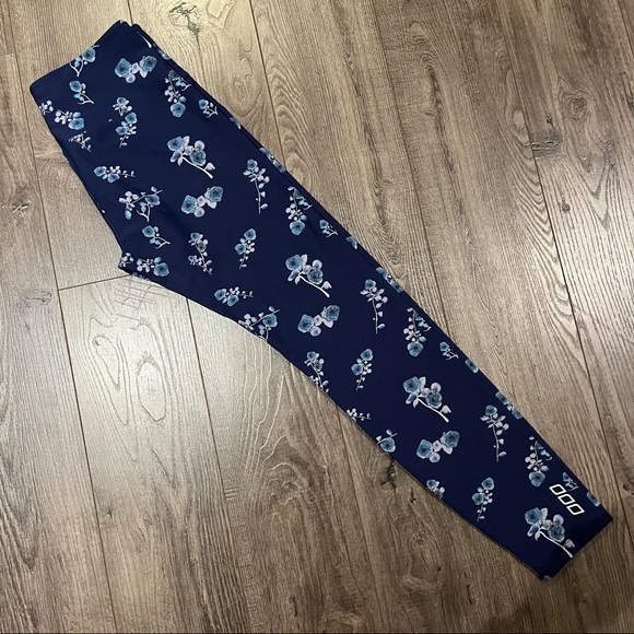 Lorna Jane Full Length Leggings - Picture 2 of 4